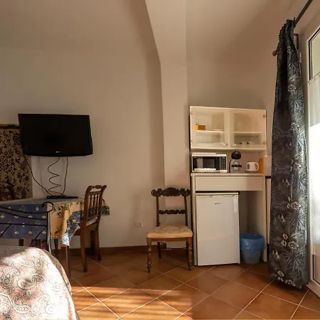 Tra Gli Ulivi Pietra Ligure