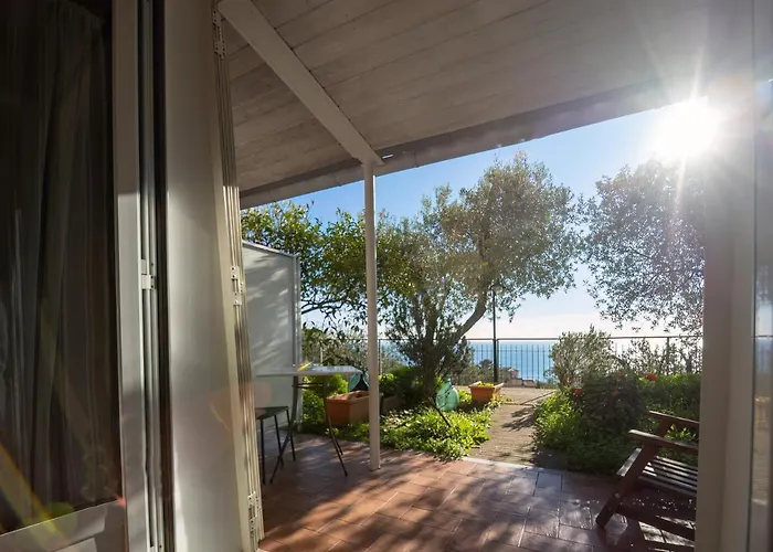 Bed & Breakfast Tra Gli Ulivi 3*