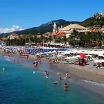 Tra Gli Ulivi Pietra Ligure