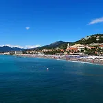 Tra Gli Ulivi 3*