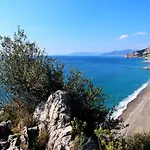 Frühstückspension Tra Gli Ulivi Pietra Ligure