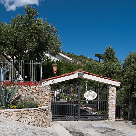 Tra Gli Ulivi Bed & Breakfast Pietra Ligure