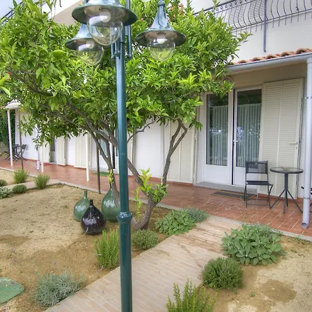 Tra Gli Ulivi Couette-café 3*