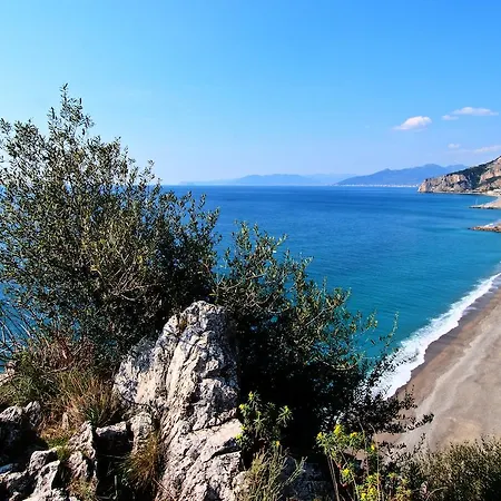 Bed and breakfast Tra Gli Ulivi Pietra Ligure