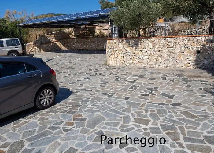 Tra Gli Ulivi Pietra Ligure