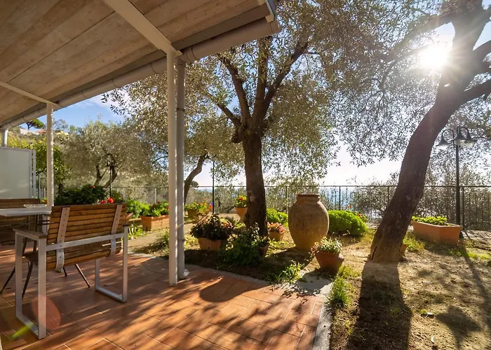 Tra Gli Ulivi Bed & Breakfast