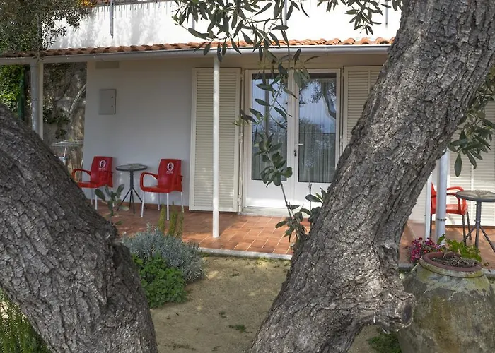 Bed & Breakfast Tra Gli Ulivi Pietra Ligure